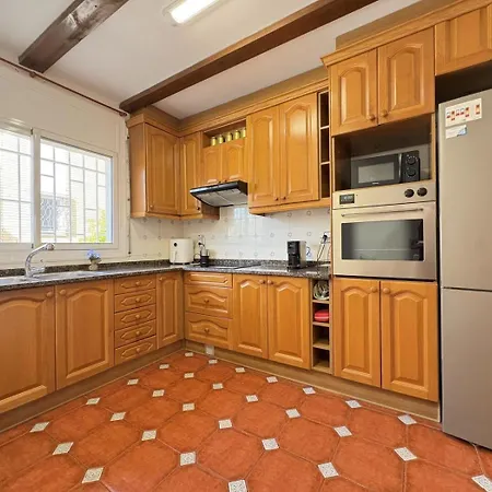 Charming Catalan With Pool & Views Cunit
