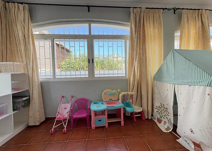 Charming Catalan With Pool & Views Cunit