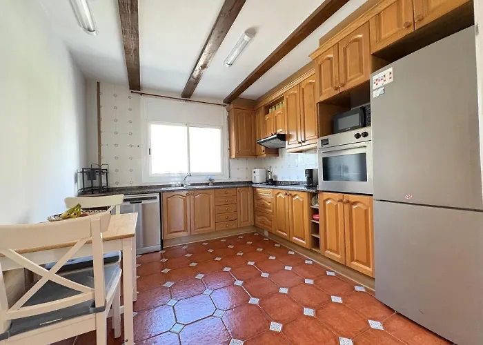 Charming Catalan With Pool & Views